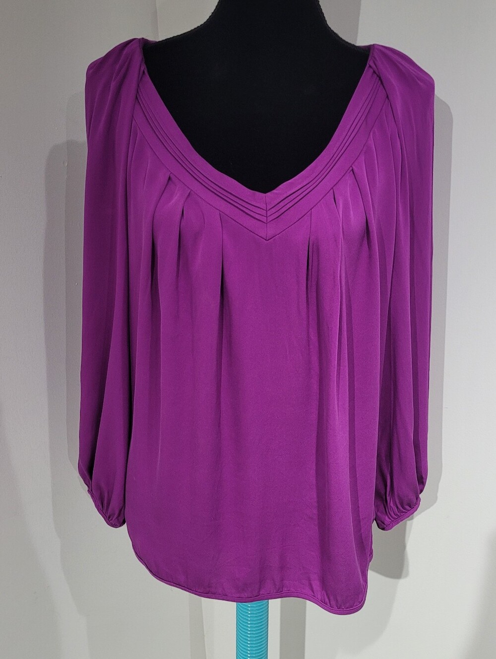 Diane von Furstenberg Womens Cahil Silk Pleated V-Neck Blouse 12 Purple Designer
